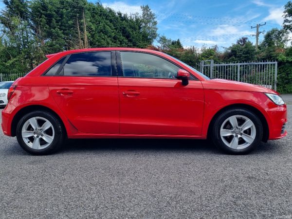 Audi A1 Jap import 392502209