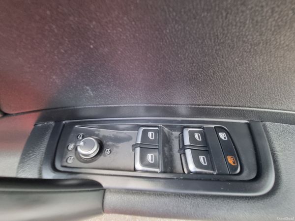 Audi A1 Jap import 392502237