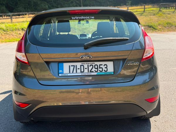 171 Ford Fiesta  1.5 TDCi 75PS Zetec 392505389