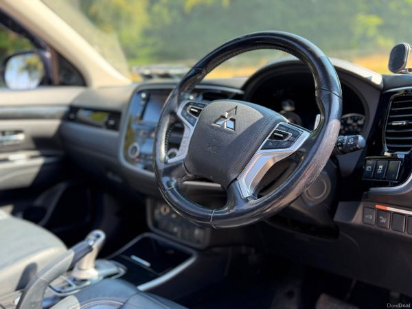 161 Mitsubishi Outlander  PHEV 2.0L 4WD  Hybrid 392509757
