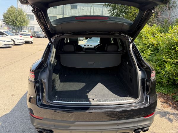 Porsche Cayenne 3.0 V6 Petrol Turbo 392512345