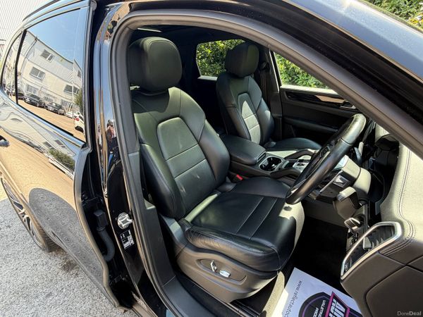 Porsche Cayenne 3.0 V6 Petrol Turbo 392512315