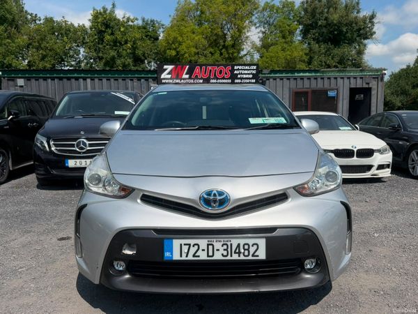 17 Toyota Prius Alpha 392512839