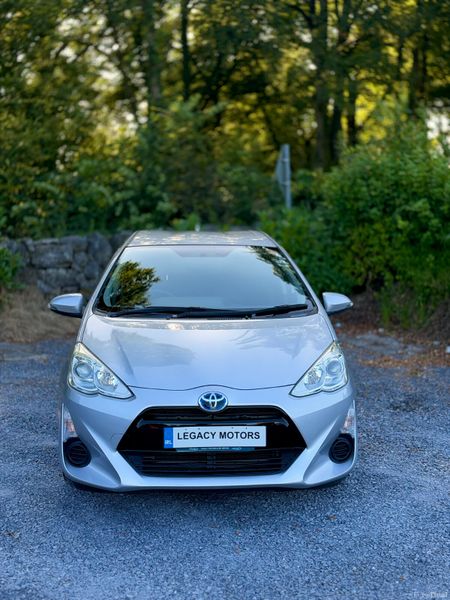 Toyota Aqua | 2015 | 78,000 KM | AUTO HYBRID 392523993