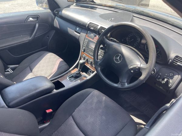 2 CARS (2005 and 2003 Mercedes C180 392527915