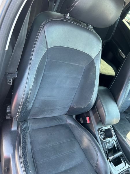 Ford S-Max 7 Seat Titanium Hi Spec 392529859