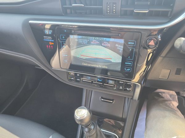 Toyota Auris 2016 392532827