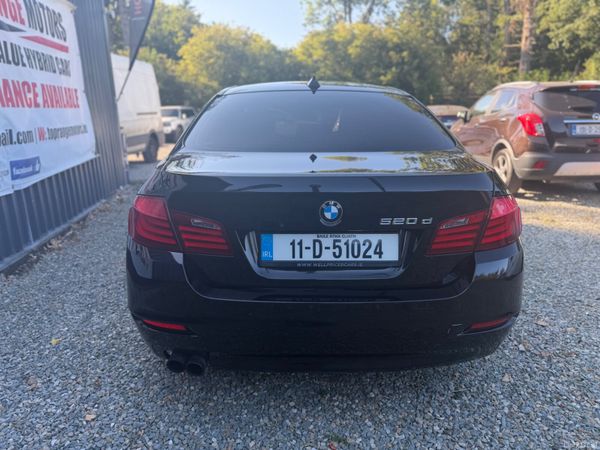 BMW 5-Series 2011 392662389