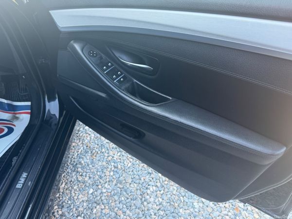 BMW 5-Series 2011 392662399