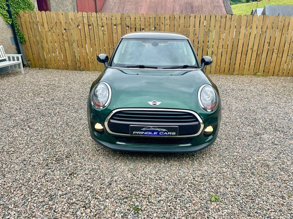 Mini Cooper 2018 392663659