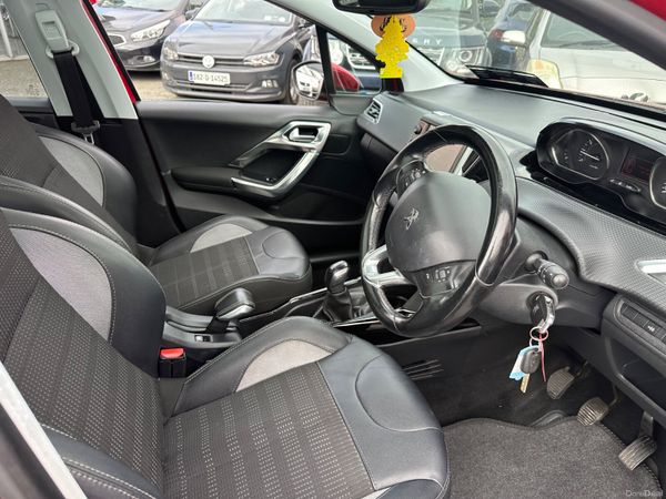 Peugeot 2008 1.2 Petrol NCT LOW KMS panoramic roof 392688069