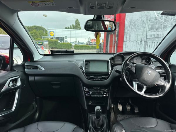 Peugeot 2008 1.2 Petrol NCT LOW KMS panoramic roof 392688031