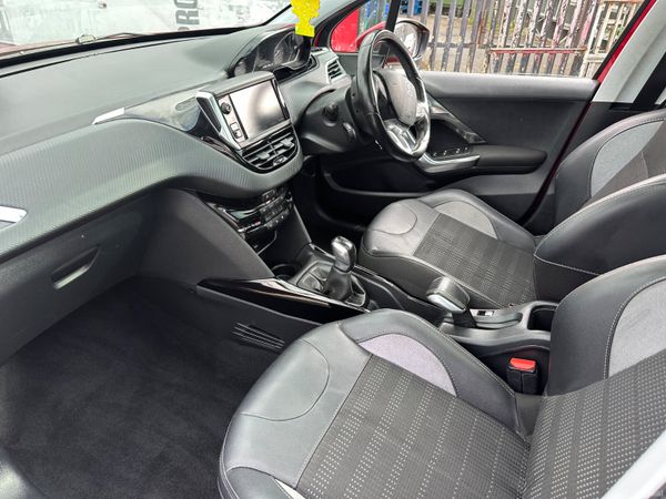 Peugeot 2008 1.2 Petrol NCT LOW KMS panoramic roof 392688039