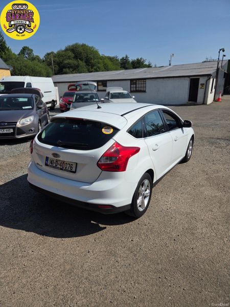 Stunning Ice White Ford Focus 392691289