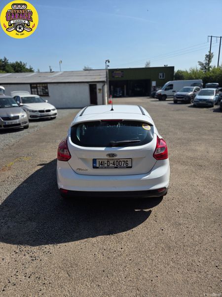Stunning Ice White Ford Focus 392691313
