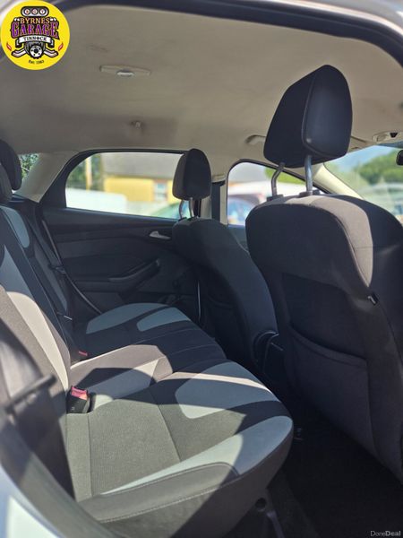 Stunning Ice White Ford Focus 392691323