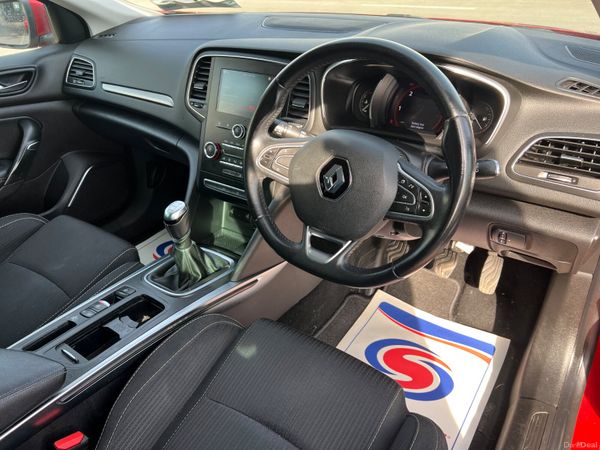 Renault Megane 2019 NCT 05/27 392696237