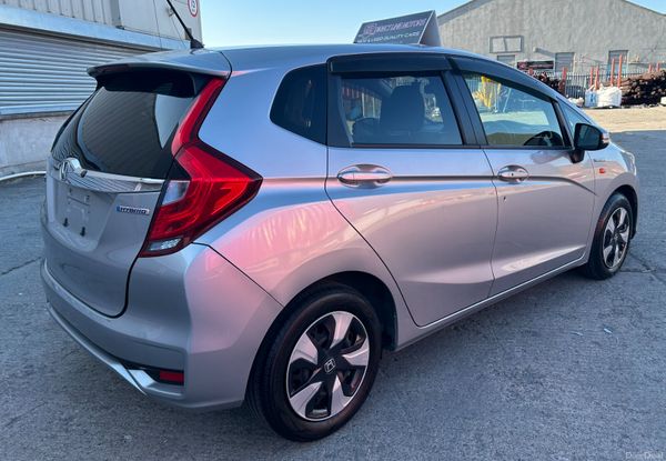 2019 Honda Fit Petrol Hybrid 392609417