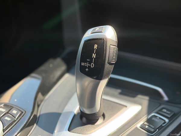 2017 BMW 3-Series 320D estate 392622319