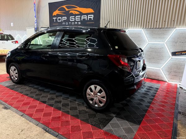152 Toyota Yaris/ Vitz 1.3 Petrol Automatic 392628787