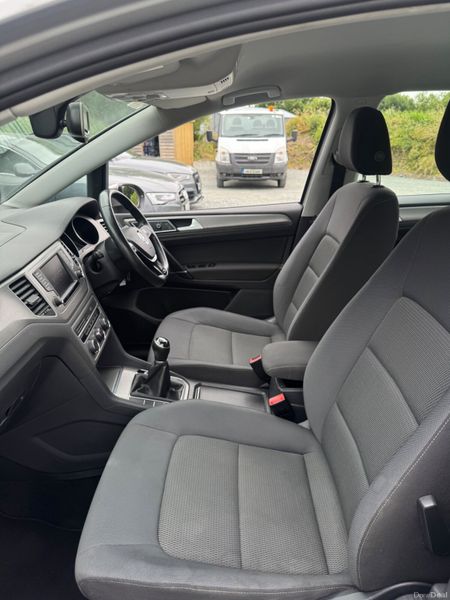 Volkswagen Golf 2016 SV Plus Low Mileage 392740347