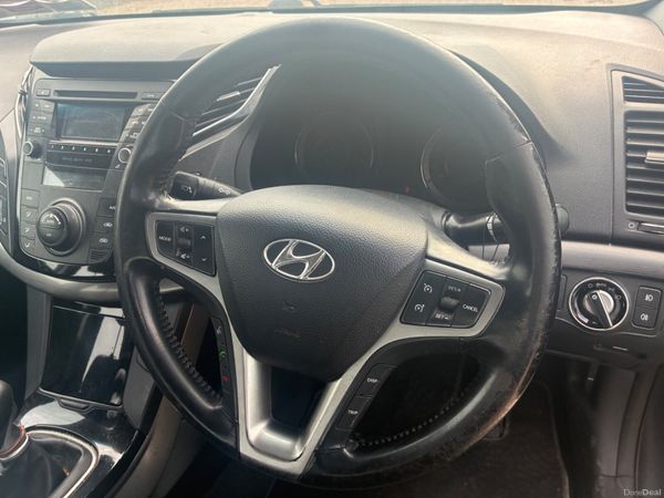 131 Hyundai i40 *NCT 09-26* 392764805