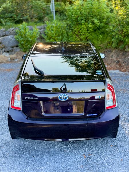 Toyotaq Prius | 2015 | 56,000 KM | Hybrid AUTO 392768201