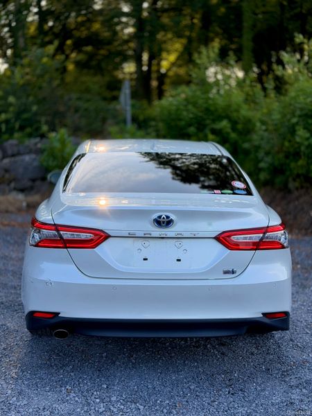 Toyota Camry | 2020-2 | Hybrid | White | Luxury 392769585