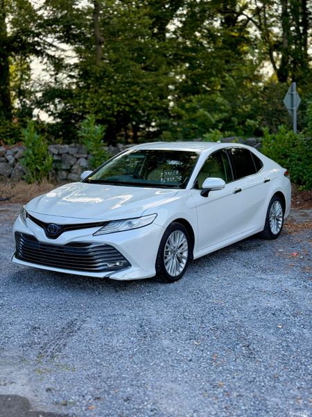 Toyota Camry | 2020-2 | Hybrid | White | Luxury 392769635