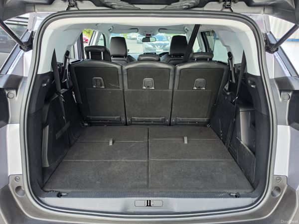 PEUGEOT 5008 2018 HIGH SPEC ALLURE 7 SEATER 392772395