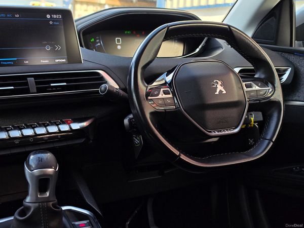 PEUGEOT 5008 2018 HIGH SPEC ALLURE 7 SEATER 392772399