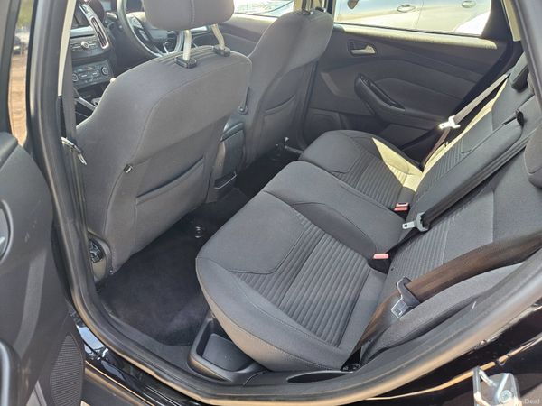 Ford Focus 2015 1.6 tdci Titainium low mileage 392716725