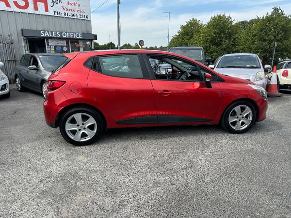 Renault Clio 1.1 Petrol NCT TAX LOW KMS 392846073