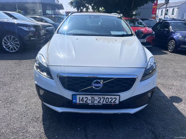 2014 VOLVO V40 1.6d CROSS COUNTRY SE LUX AUTO 392923167