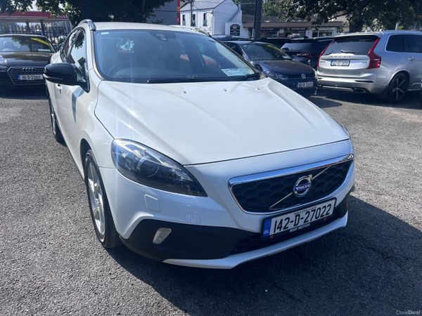 2014 VOLVO V40 1.6d CROSS COUNTRY SE LUX AUTO 392923175