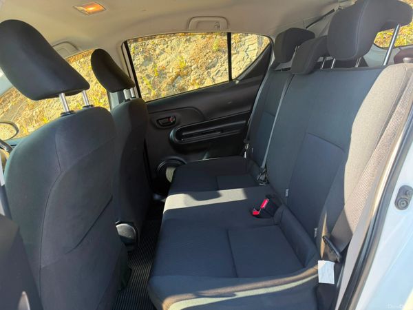 2015 TOYOTA AQUA 1.5 AUTO HYBRID 392924805