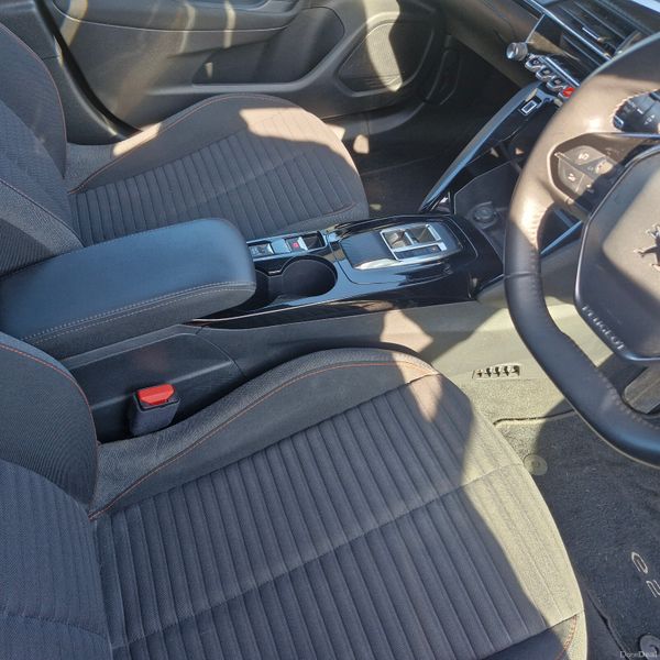 Peugeot 2008 2023 392925333