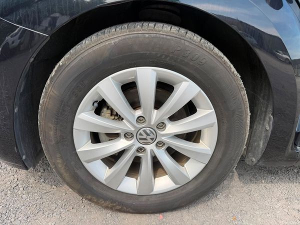 151 Volkswagen Beetle 1.2 TSI 393070111