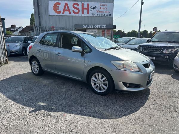 Toyota Auris 1.4 Petrol NCT LOW KMS 393078269