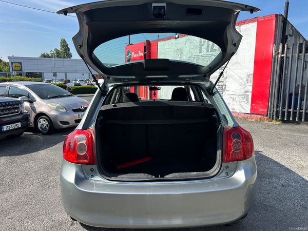 Toyota Auris 1.4 Petrol NCT LOW KMS 393078279