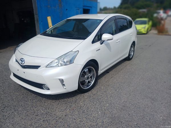 2013 Toyota Prius Hybrid Automatic 7 Seater 393099895