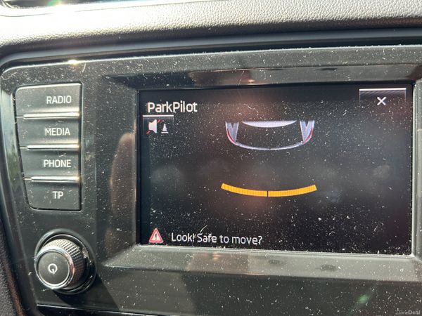 Skoda Octavia 2014, service history 393142253
