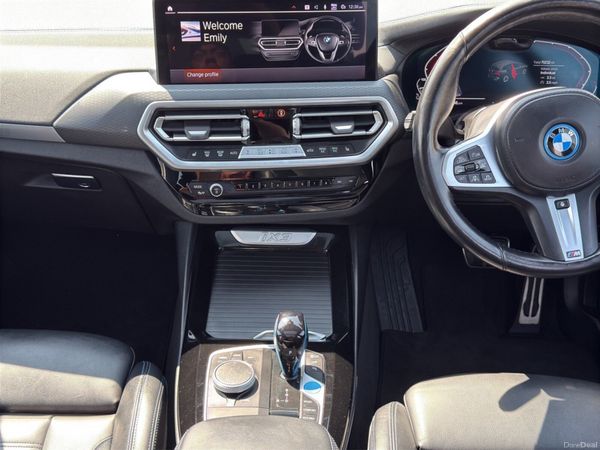 BMW iX3 M Sport Pro – Carbon Black 393159999