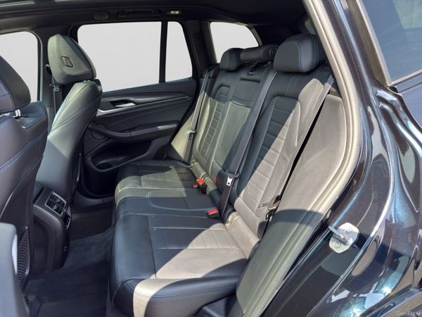 BMW iX3 M Sport Pro – Carbon Black 393160011