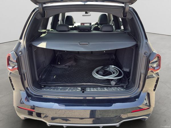 BMW iX3 M Sport Pro – Carbon Black 393160029