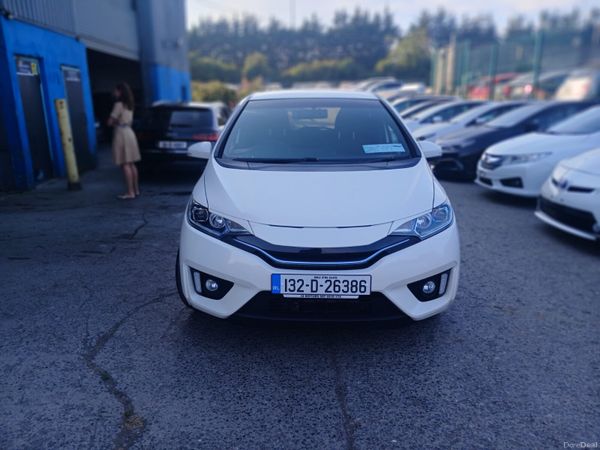 2013 Honda Fit Hybrid Automatic / Sports spec 393100397