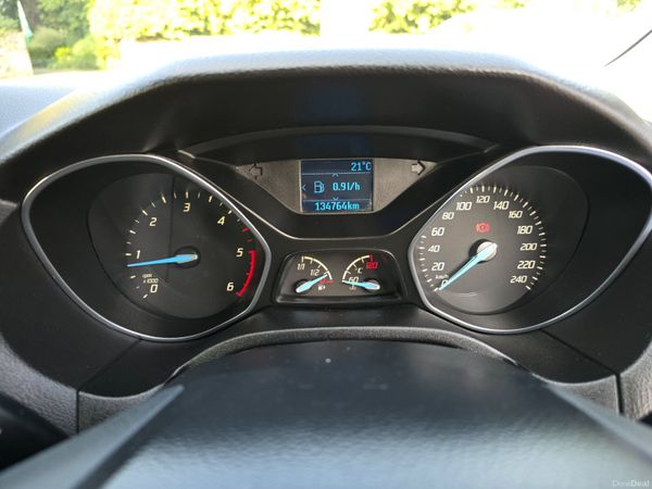 141 Ford Focus TITANIUM 1.6 TDCI Low mls New NCT 393105923