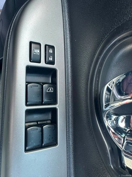 Nissan March 2014 393109825
