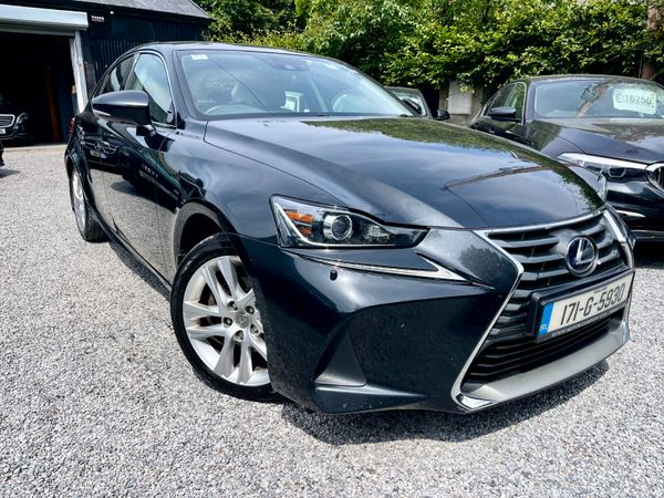 2017 Lexus IS300h Executive | Hybrid Auto | Black 393116443
