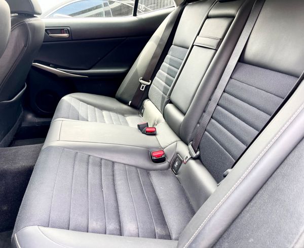 2017 Lexus IS300h Executive | Hybrid Auto | Black 393116453